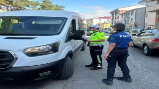 Erzincanın tüm ilçelerinde okul servis araçları denetlendi