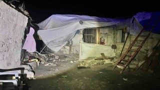 Erzurumda evin çatısı çöktü: 3 ölü, 2 yaralı