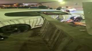 Esenyurtta direksiyon hakimiyetini kaybeden sürücü karşı istikamete uçtu: O anlar kamerada