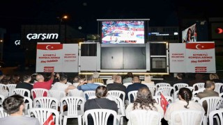 Esenyurtta yarı final coşkusu: 12 Dev Adam finalde