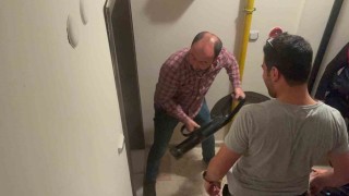 Eski eşim bıçakladı diyen kadının kapısı kırıldı, gerçek herkesi şaşırttı