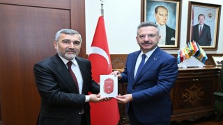 Eskişehir Valisi Hüseyin Aksoy, müftülük heyetini makamında kabul etti