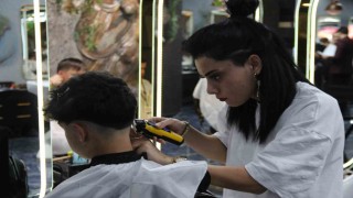 Eskişehirde saç kesim yarışmasında 110 yarışmacı mücadele etti