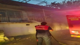 Ev yangını paniğe neden oldu