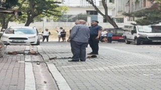 Evini yakmaya çalıştı, müdahale eden polise saksı attı