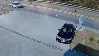 Faciadan dönüldü, otomobil akaryakıt istasyonuna sürüklendi