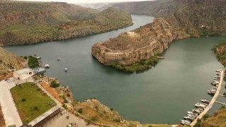 Fıratın incisi Rumkaleye ilgi artıyor