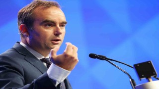 Fransanın yeni Başbakanı Sebastien Lecornu oldu