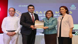 GastroANTEP kapsamında Antep İşinin Dünü, Bugünü ve Yarını konulu panel düzenlendi