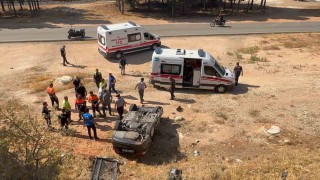 Gaziantepte 5 metreden şarampole uçan otomobilin sürücüsü yaralandı