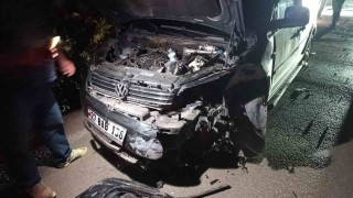 Gaziantepte hafif ticari araç ile otomobil çarpıştı: 1 ağır yaralı