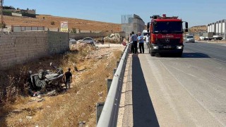 Gaziantepte hafif ticari aracın çarptığı otomobil ters döndü: Aynı aileden 4ü çocuk 6 yaralı