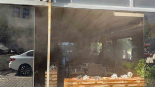 Gazipaşada kafe bacasındaki yangını itfaiye ekipleri söndürdü