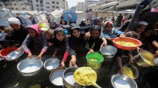 Gazzede son 24 saatte 2 sivil daha açlıktan hayatını kaybetti