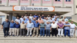 Gediz Anadolu İmam Hatip Lisesi mezunları geleneksel buluşmada bir araya geldi