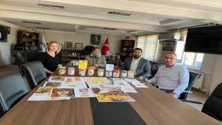 Gedizde eğitim ve iş dünyası buluştu: Öğrenciler kooperatife tasarım desteği verdi