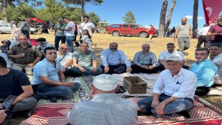 Gedizde vatandaşlar berekete dualarla çağrı yaptı