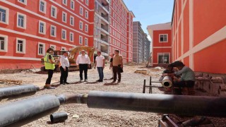 Genel Müdür Şahin, Bilecikte bitmeyen KYK yurdunda incelemelerde bulundu