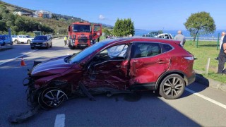 Giresunda kavşakta kaza: 3 yaralı