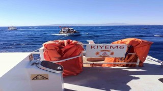 Gümbet açıklarında sürüklenen tekne kurtarıldı