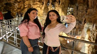 Gümüşhanenin yer altı sarayı 110 bin ziyaretçi ağırladı