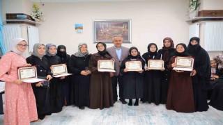 Hafızlar belgelerine kavuştu