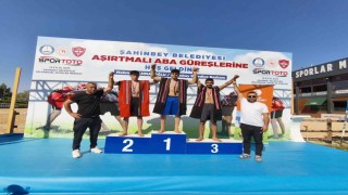 Hakkarili sporcular 5 madalyayla kente döndü