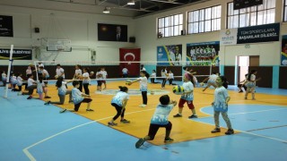 Haliliye yaz spor okullarında yüzlerce öğrenci eğitimini tamamladı