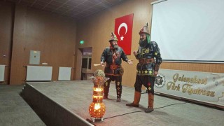 Hisarcıkta öğrencilere Yeşil vatan, orman sevgisi konulu Hacivat-Karagöz gölge oyunu