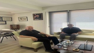 İl Sağlık Müdürlüğü görevine başlayan Görgülüden Milletvekili Gidere ziyaret