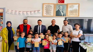 Ilıdağlı öğrenciler kırtasiye malzemeleri sevinci yaşadı