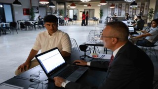 İlk kaydı Rektör yaptı