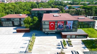 İnegöl Belediyesinden bin 500 öğrenciye kırtasiye yardımı