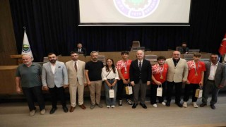 İnegölün başarılı gençleri, mecliste onure edildi