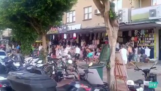 İngiliz turistler ile esnaf birbirine girdi: Taş ve sopalar havada uçuştu