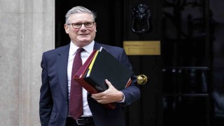 İngilterede Başbakan Yardımcısının istifası sonrası kabine değişikliğine gidildi