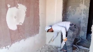 İnşaat işçileri kış gelmeden teslimat için hummalı çalışıyor