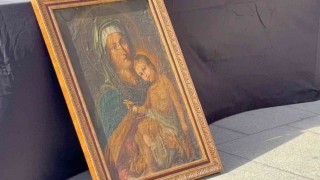 Interpol tarafından 20 yıldır aranan tarihi hat levha İstanbulda ele geçirildi