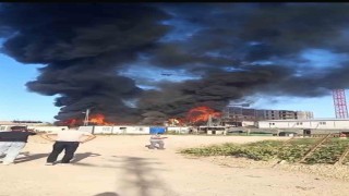 İşçilerin kaldığı konteyner yatakhane alevlere teslim oldu