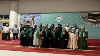 İşitme engellilerin umre heyecanı: Gözyaşları ve dualarla uğurlandılar