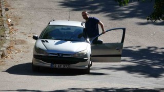 Ispartada  yokuş yukarı giden otomobillerin sırrı çözüldü: Optik illüzyon