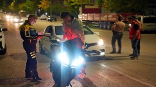 Ispartada abartı egzoz ve modifiye araçlara yönelik denetim: 24 araca ceza uygulandı