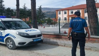 Ispartada okul önleri ve asayişe yönelik uygulama gerçekleştirildi