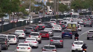 İstanbulda sabahın ilk saatlerinde trafik yoğunluğu: Yüzde 63e ulaştı