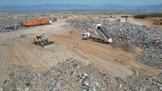 İzmirde çöp krizi zirvede: Jandarmadan suçüstü operasyonu