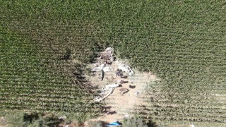 İzmirde düşen eğitim uçağının enkazı kaldırıldı