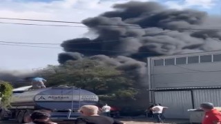 İzmirde lastik tamircisinde yangın kontrol altında