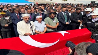 İzmirde şehit düşen polislere son görev