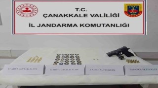 Jandarma çalınan altınları teslim etti
