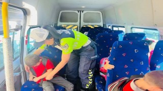 Jandarma okul servis araçlarını denetledi